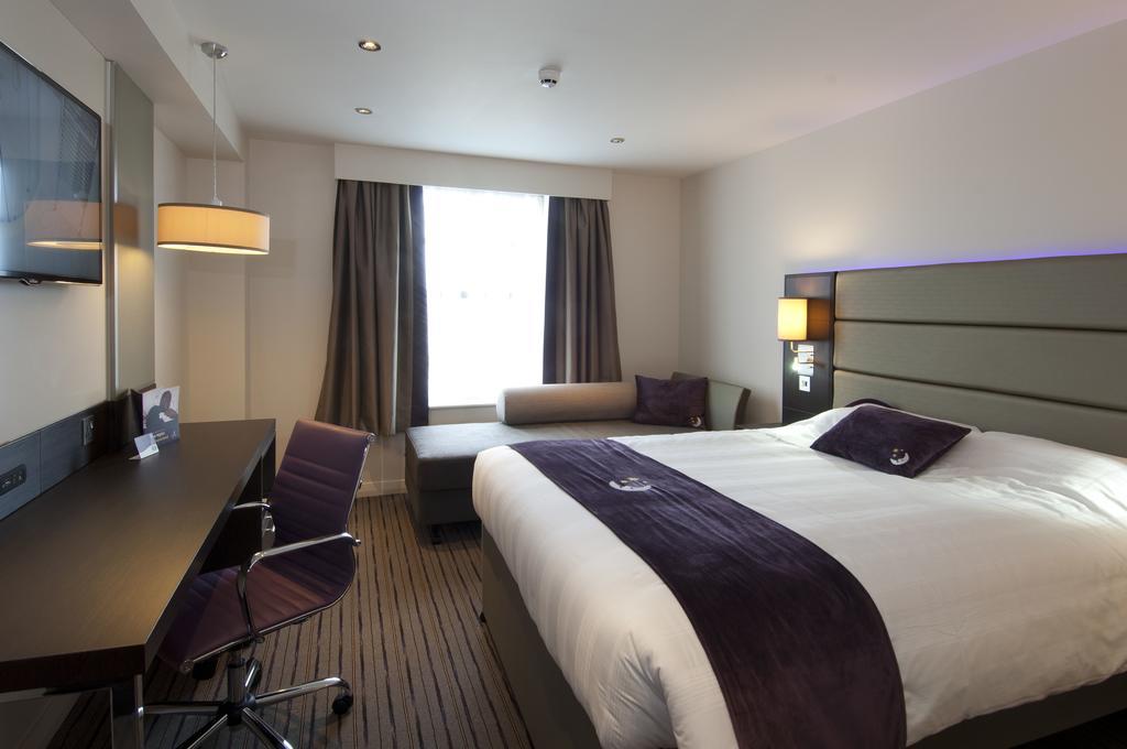 Premier Inn Aberdeen City Centre Номер фото