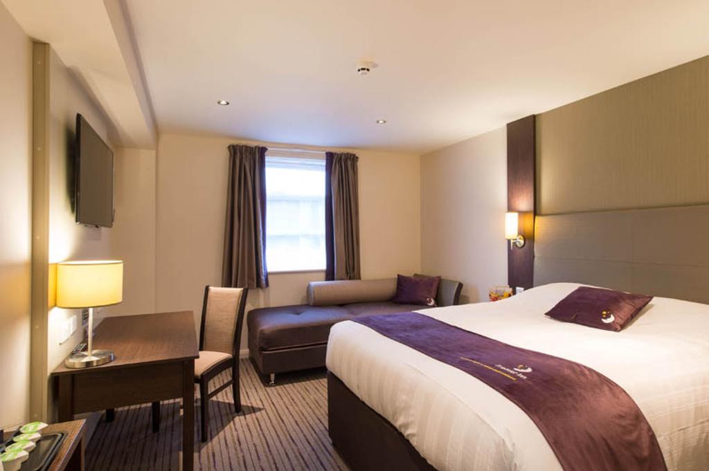 Premier Inn Aberdeen City Centre Номер фото