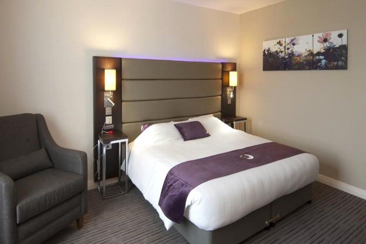 Premier Inn Aberdeen City Centre Екстер'єр фото